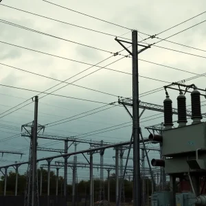 Resilient power grid infrastructure during extreme weather